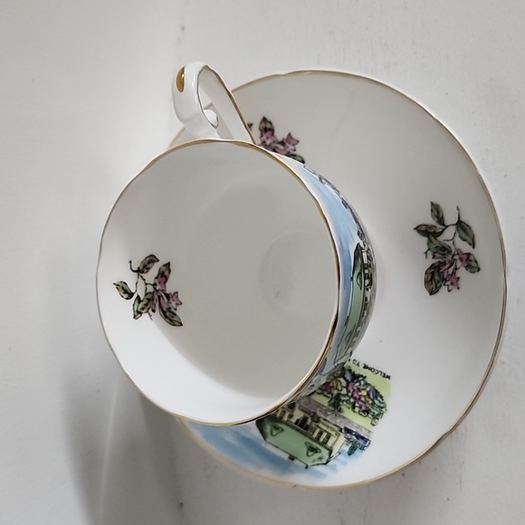 Souvenir Amherst, Nova Scotia china cup and saucer/ bone china provincial - Picture 5 of 7